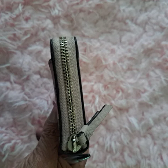 Kate Spade EUC++ Floral Long Zip Wallet (W39) - Picture 4 of 6